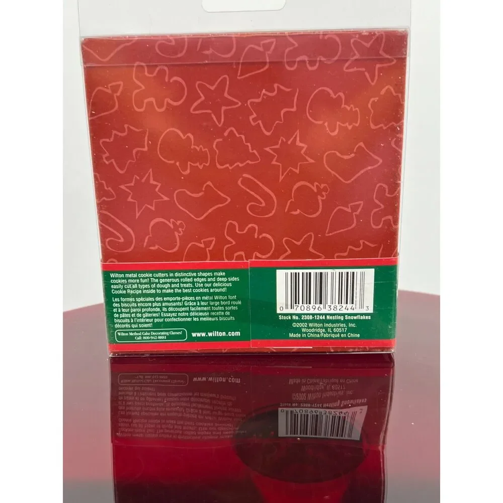 Wilton Nesting Snowflake Cookie Cutter Set 4 Piece Metal Holiday Christmas NIB